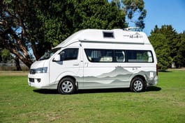 Adventurer Campers Foton